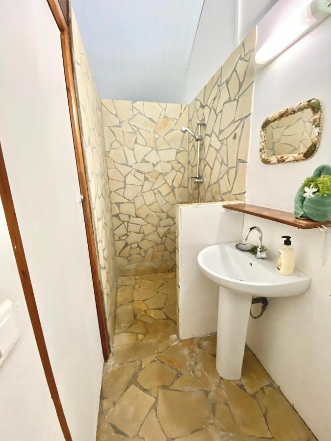 Poe Guesthouse Rangiroa Εξωτερικό φωτογραφία